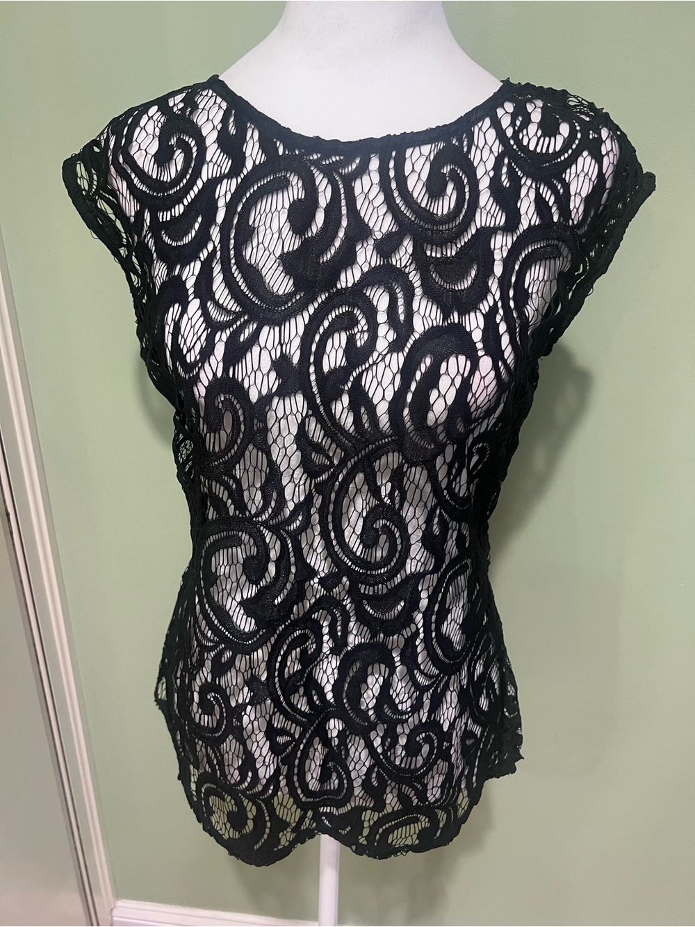 NWT Black Lace Cap-Sleeve Women's Top
